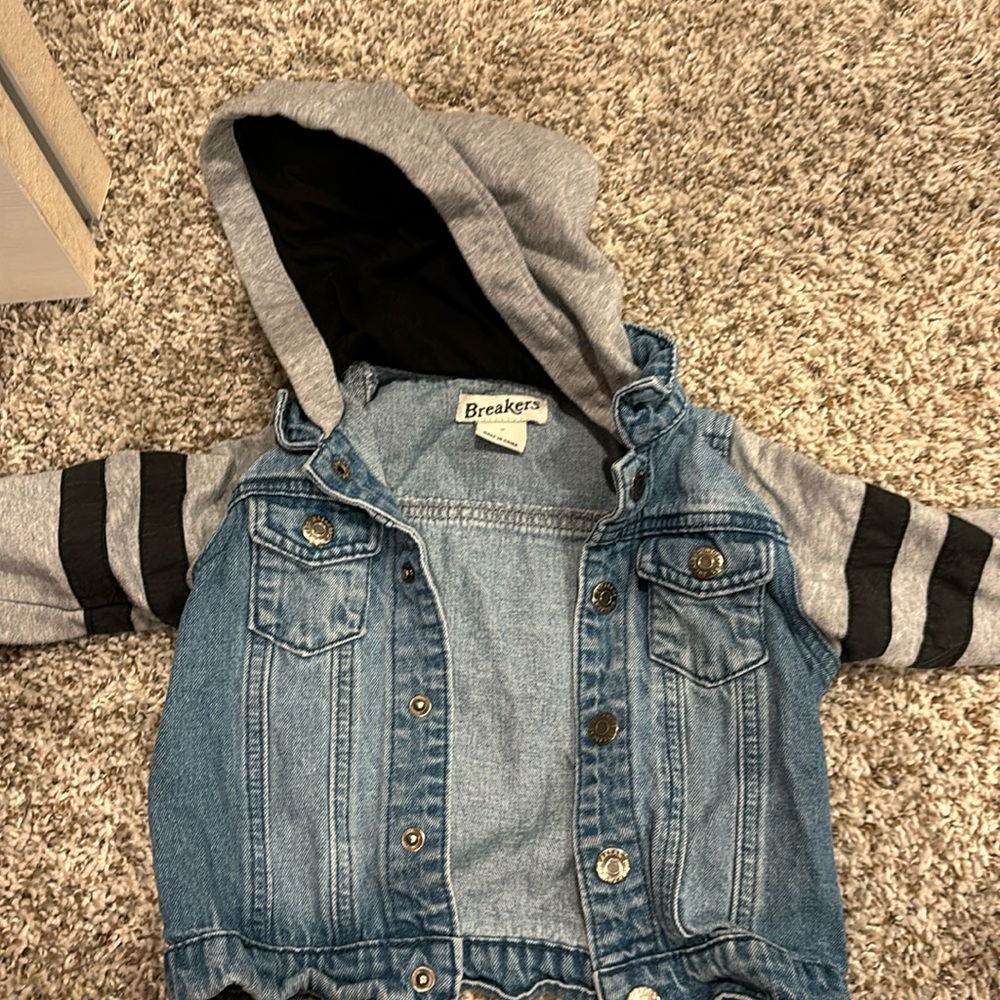 the Breakers size 3 toddler Jean jacket